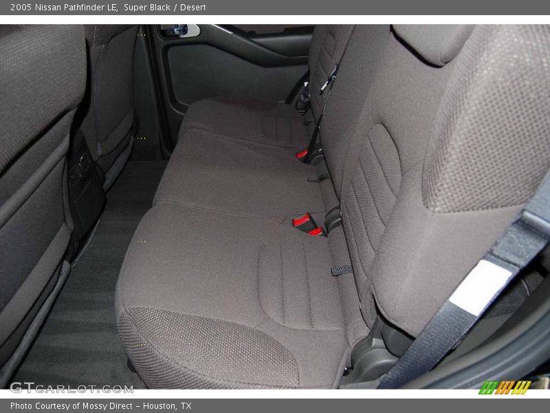 Super Black / Desert 2005 Nissan Pathfinder LE