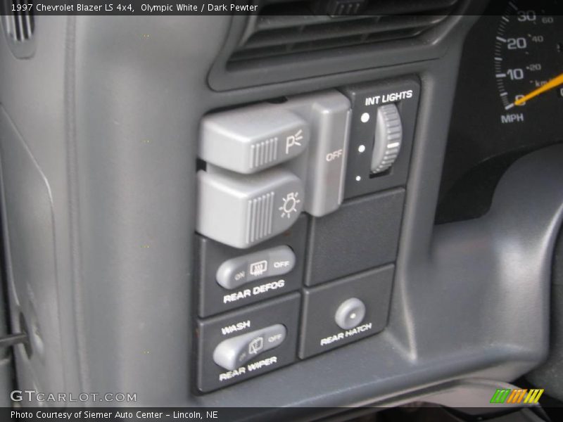 Olympic White / Dark Pewter 1997 Chevrolet Blazer LS 4x4