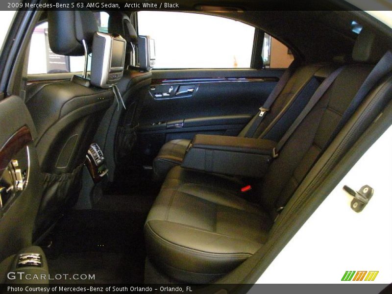 Arctic White / Black 2009 Mercedes-Benz S 63 AMG Sedan