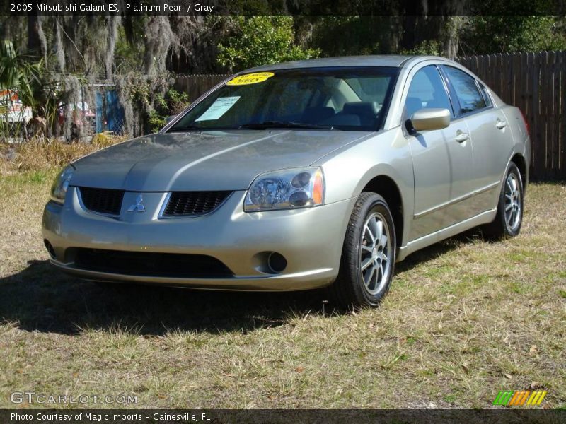 Platinum Pearl / Gray 2005 Mitsubishi Galant ES