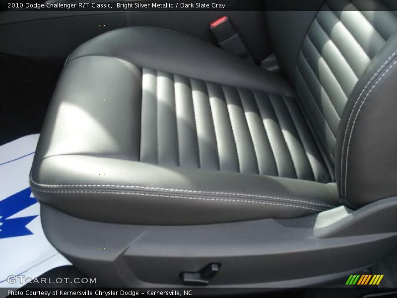 Bright Silver Metallic / Dark Slate Gray 2010 Dodge Challenger R/T Classic
