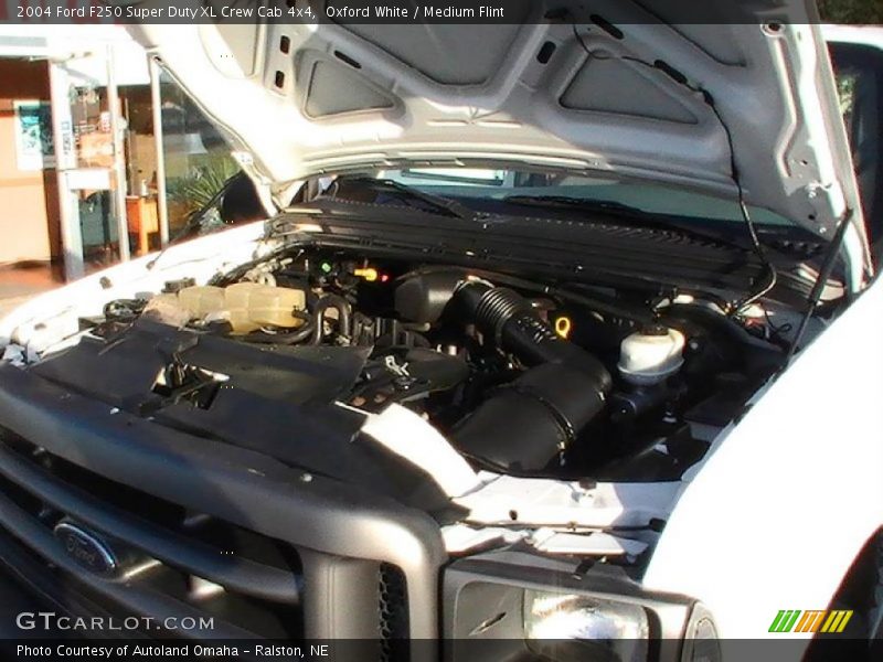 Oxford White / Medium Flint 2004 Ford F250 Super Duty XL Crew Cab 4x4