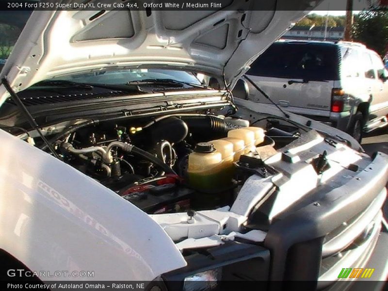 Oxford White / Medium Flint 2004 Ford F250 Super Duty XL Crew Cab 4x4