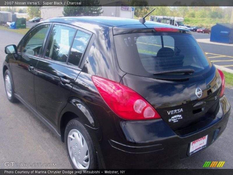 Super Black / Charcoal 2007 Nissan Versa S