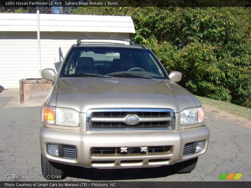 Sahara Beige Metallic / Blond 1999 Nissan Pathfinder LE 4x4