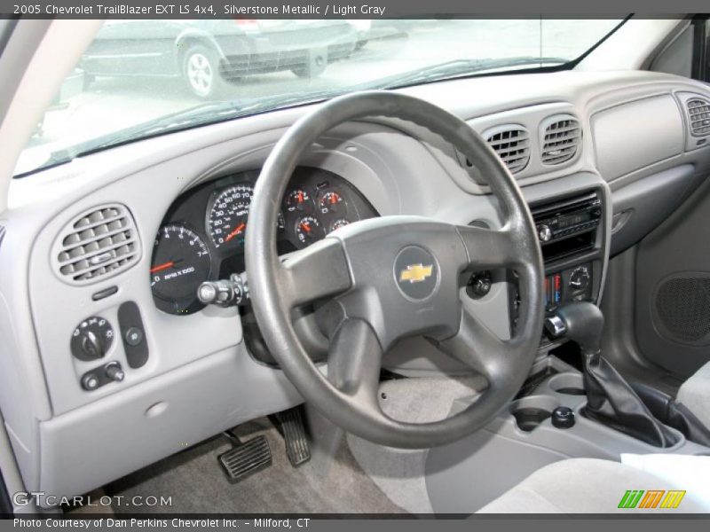 Silverstone Metallic / Light Gray 2005 Chevrolet TrailBlazer EXT LS 4x4