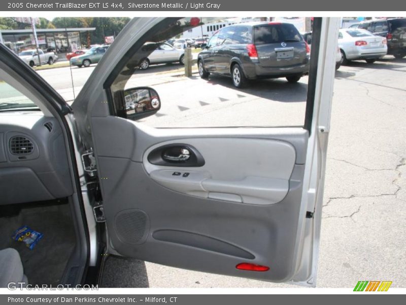 Silverstone Metallic / Light Gray 2005 Chevrolet TrailBlazer EXT LS 4x4