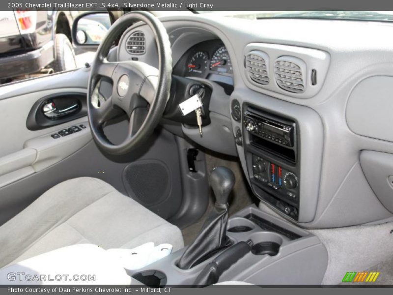 Silverstone Metallic / Light Gray 2005 Chevrolet TrailBlazer EXT LS 4x4