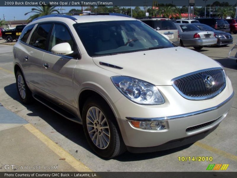 White Opal / Dark Titanium/Titanium 2009 Buick Enclave CXL