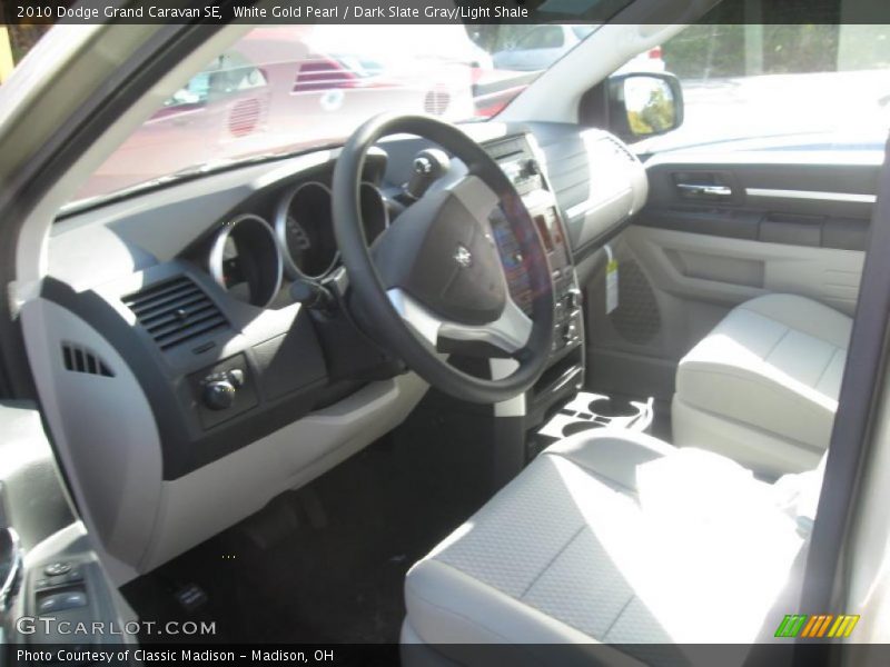 White Gold Pearl / Dark Slate Gray/Light Shale 2010 Dodge Grand Caravan SE