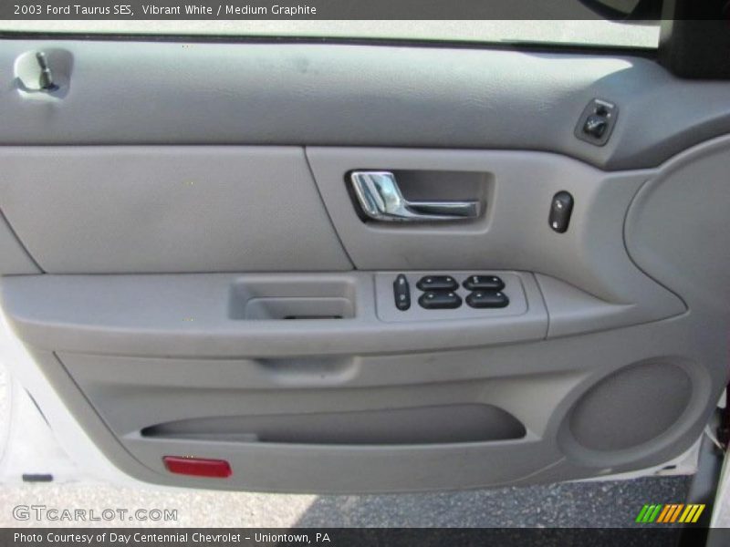 Vibrant White / Medium Graphite 2003 Ford Taurus SES