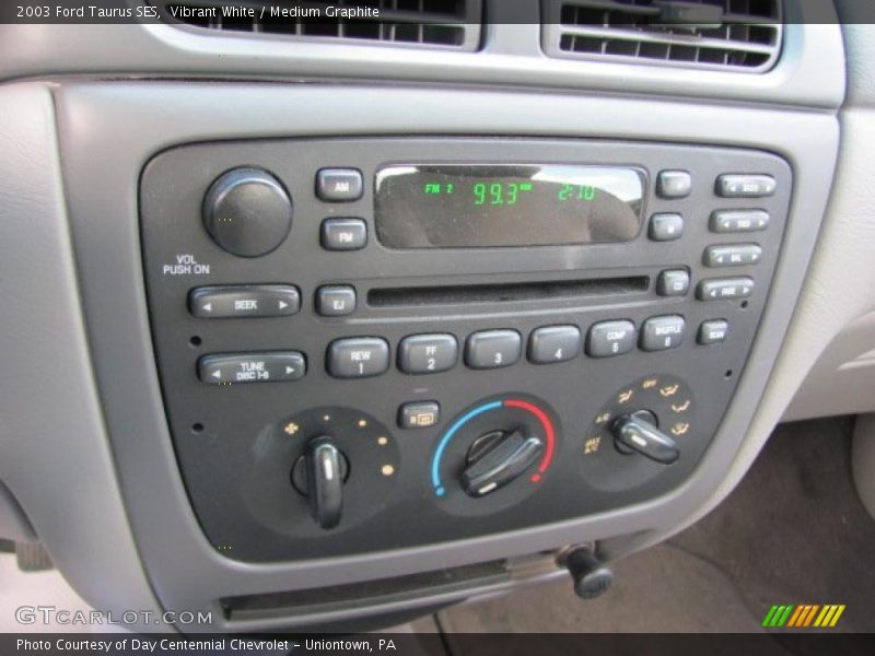 Vibrant White / Medium Graphite 2003 Ford Taurus SES