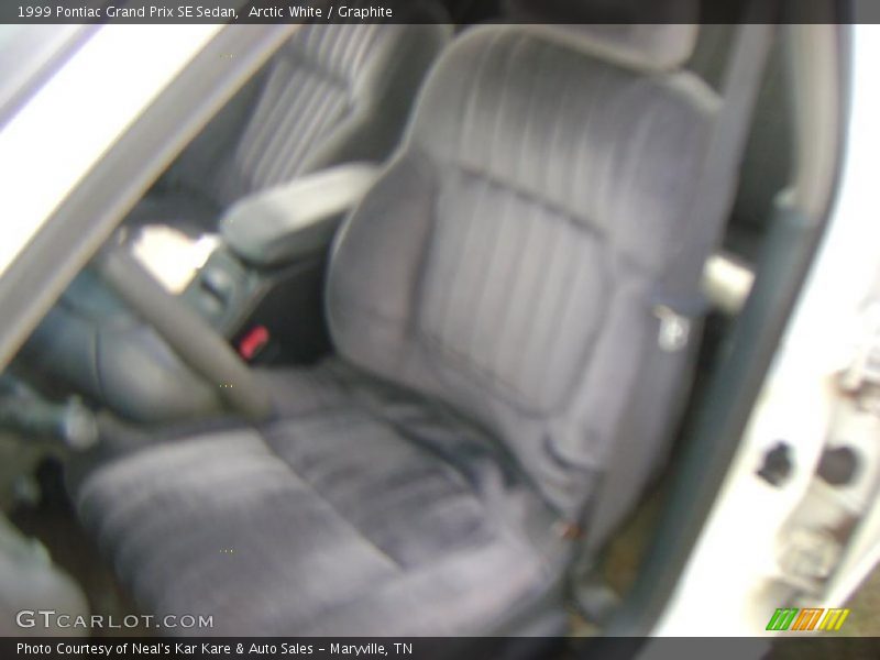 Arctic White / Graphite 1999 Pontiac Grand Prix SE Sedan