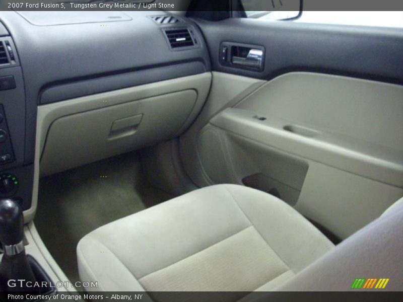 Tungsten Grey Metallic / Light Stone 2007 Ford Fusion S