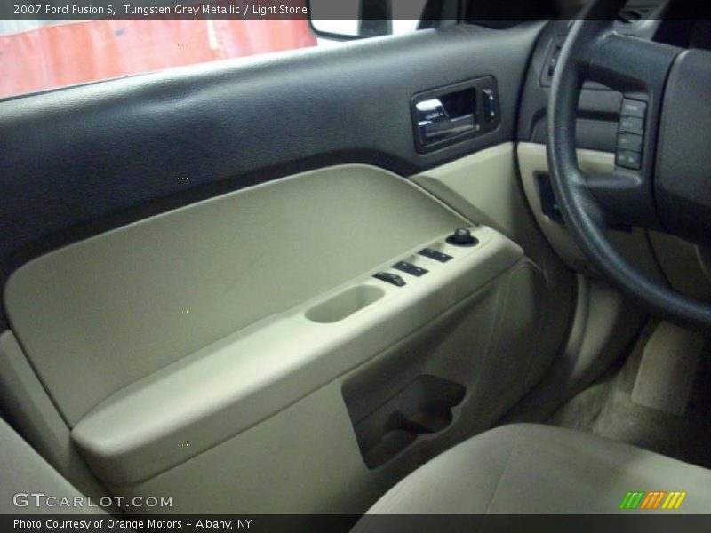 Tungsten Grey Metallic / Light Stone 2007 Ford Fusion S