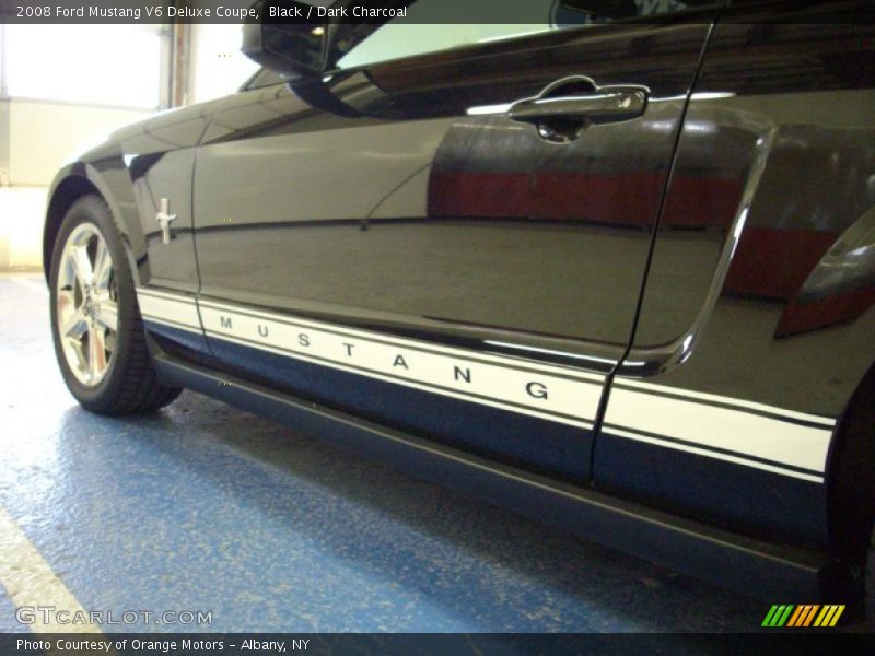 Black / Dark Charcoal 2008 Ford Mustang V6 Deluxe Coupe