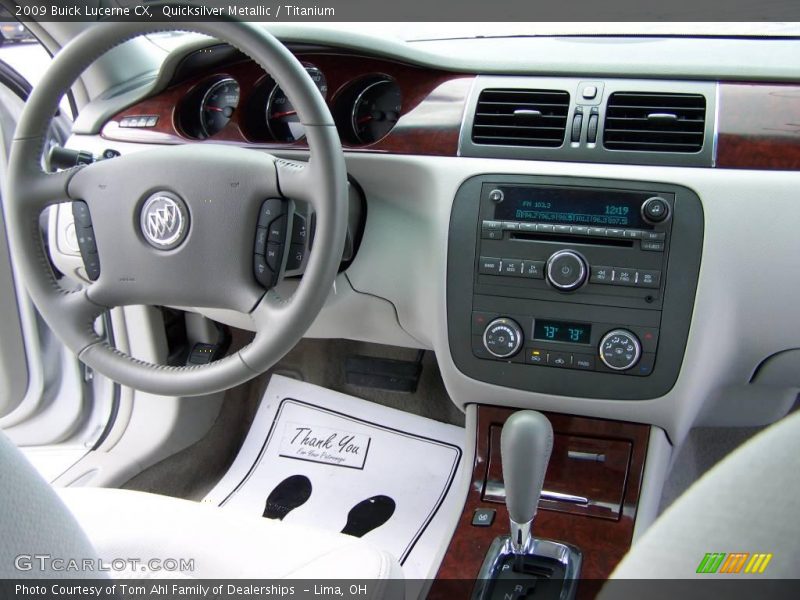 Quicksilver Metallic / Titanium 2009 Buick Lucerne CX