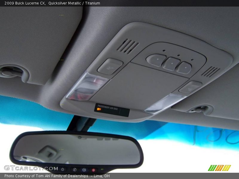Quicksilver Metallic / Titanium 2009 Buick Lucerne CX