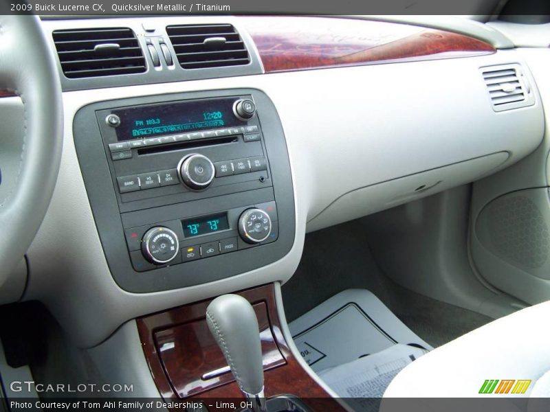 Quicksilver Metallic / Titanium 2009 Buick Lucerne CX