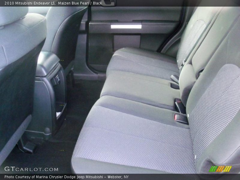  2010 Endeavor LS Black Interior