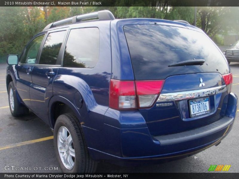 Maizen Blue Pearl / Black 2010 Mitsubishi Endeavor LS