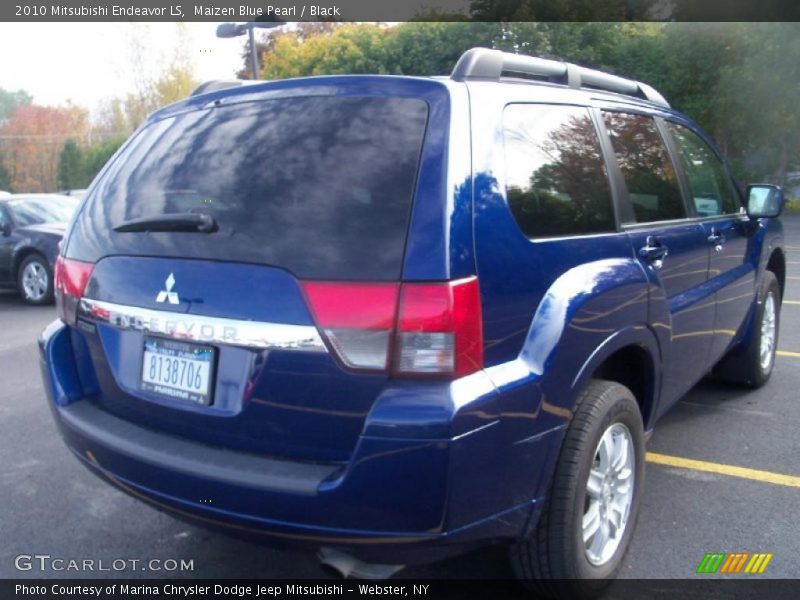 Maizen Blue Pearl / Black 2010 Mitsubishi Endeavor LS