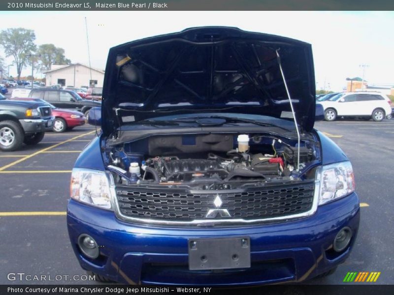 Maizen Blue Pearl / Black 2010 Mitsubishi Endeavor LS