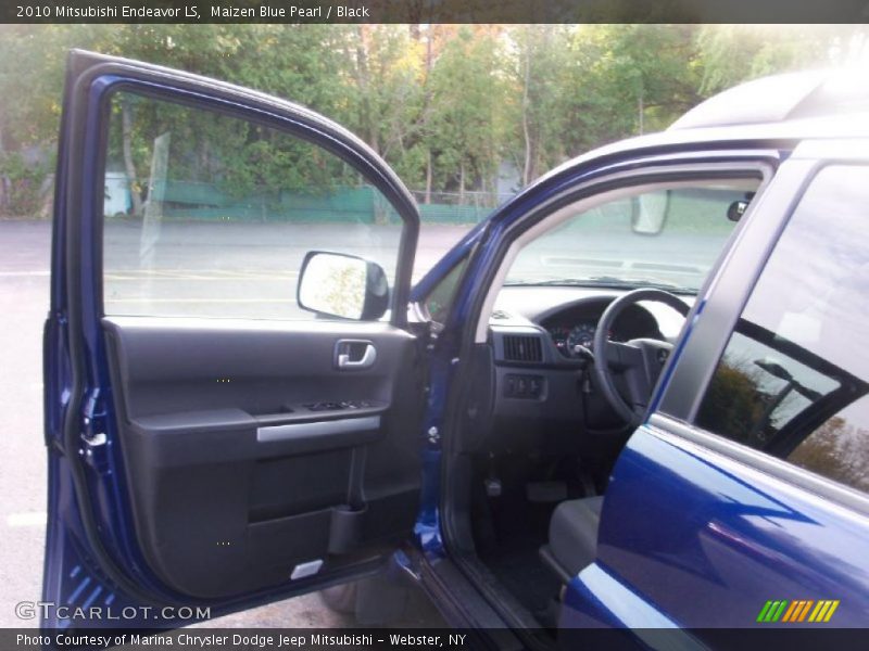 Maizen Blue Pearl / Black 2010 Mitsubishi Endeavor LS
