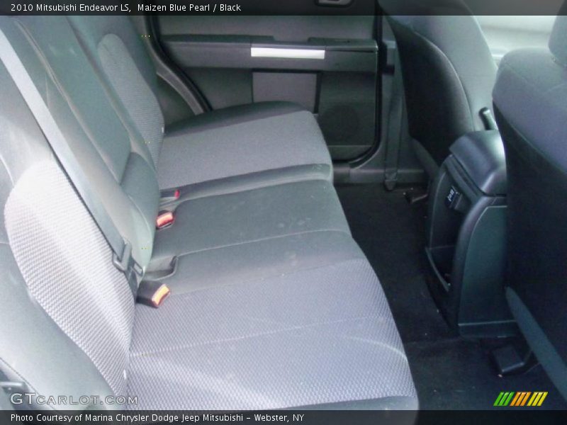 Maizen Blue Pearl / Black 2010 Mitsubishi Endeavor LS