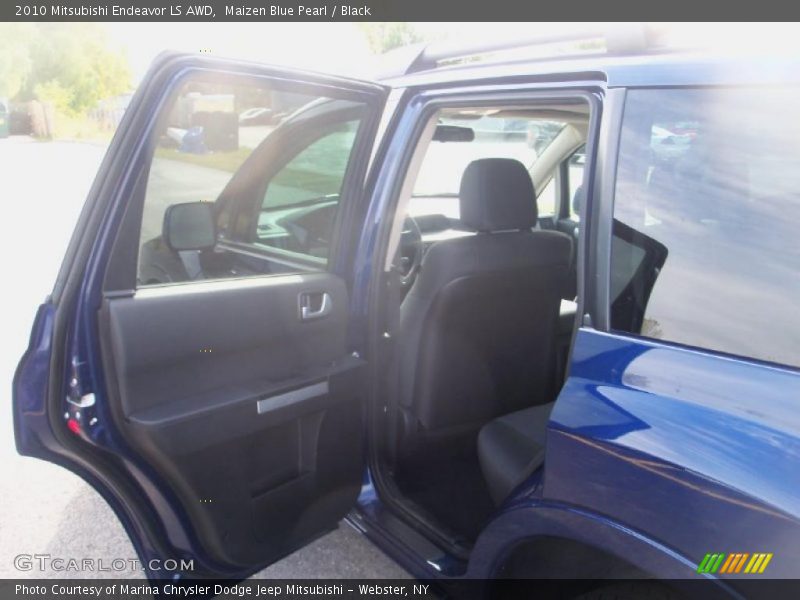 Maizen Blue Pearl / Black 2010 Mitsubishi Endeavor LS AWD