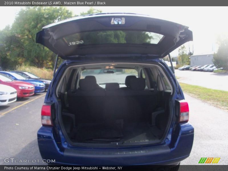 Maizen Blue Pearl / Black 2010 Mitsubishi Endeavor LS AWD