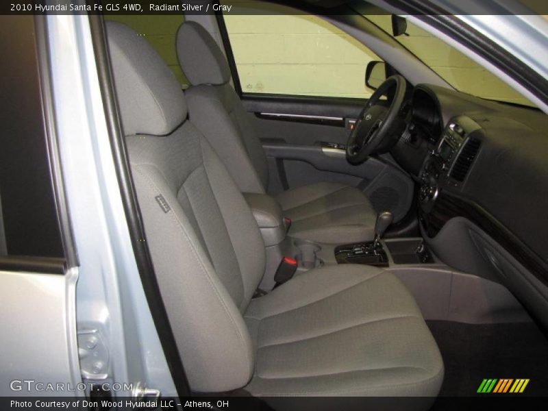 Radiant Silver / Gray 2010 Hyundai Santa Fe GLS 4WD