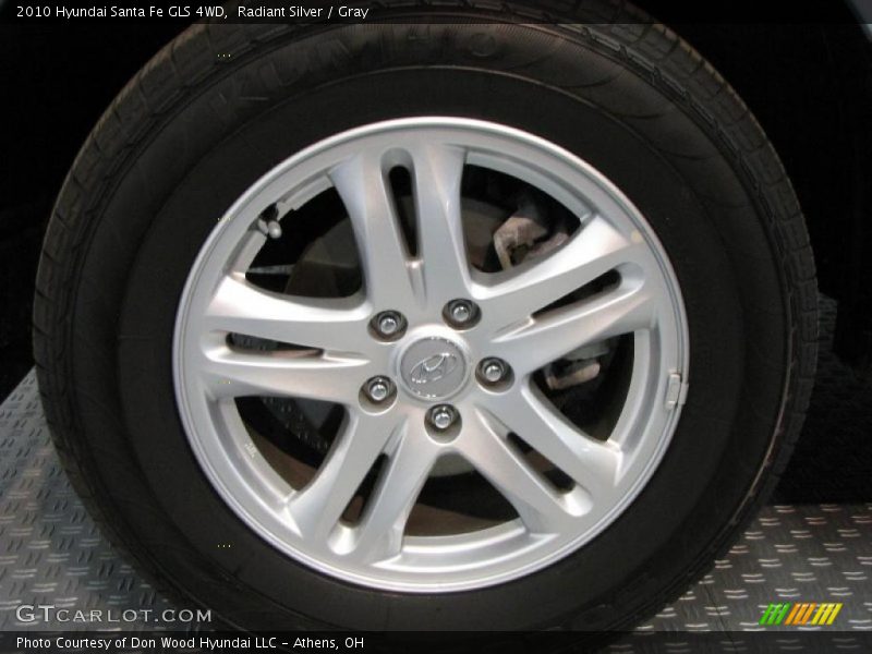 Radiant Silver / Gray 2010 Hyundai Santa Fe GLS 4WD