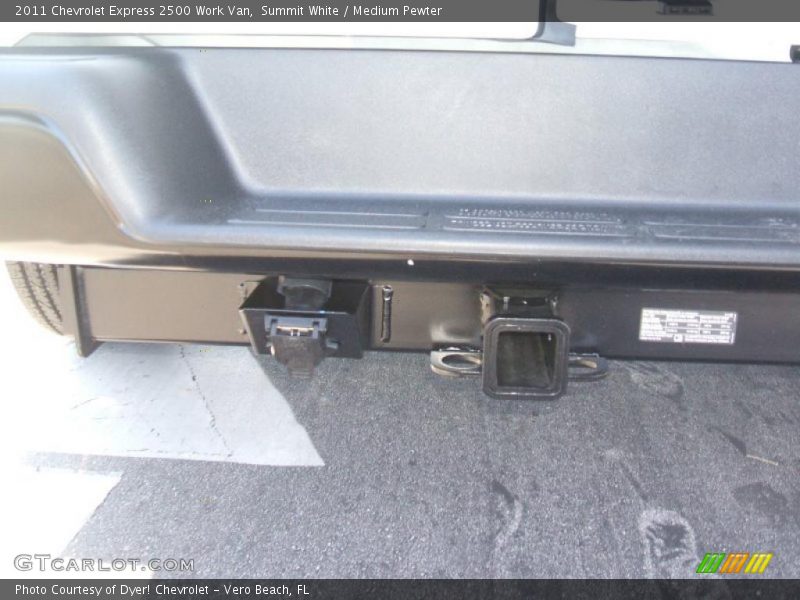 Summit White / Medium Pewter 2011 Chevrolet Express 2500 Work Van