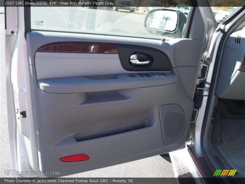 Silver Mist Metallic / Light Gray 2007 GMC Envoy Denali 4x4