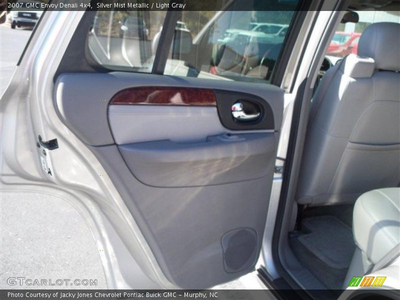 Silver Mist Metallic / Light Gray 2007 GMC Envoy Denali 4x4