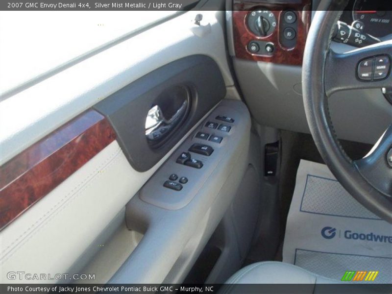 Silver Mist Metallic / Light Gray 2007 GMC Envoy Denali 4x4