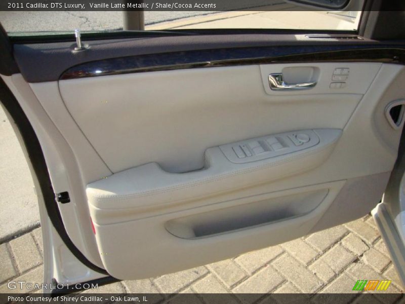 Vanille Latte Metallic / Shale/Cocoa Accents 2011 Cadillac DTS Luxury