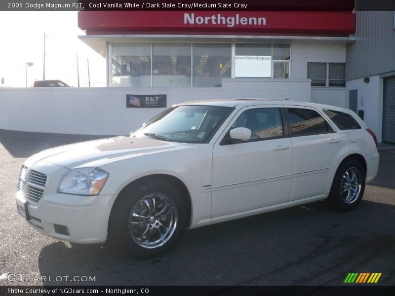 Cool Vanilla White / Dark Slate Gray/Medium Slate Gray 2005 Dodge Magnum R/T