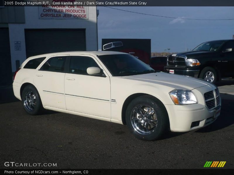 Cool Vanilla White / Dark Slate Gray/Medium Slate Gray 2005 Dodge Magnum R/T