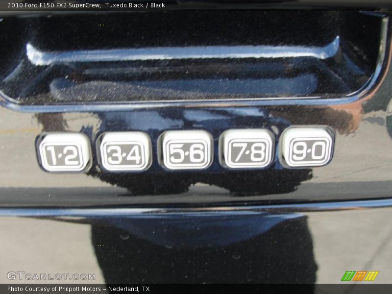 Tuxedo Black / Black 2010 Ford F150 FX2 SuperCrew