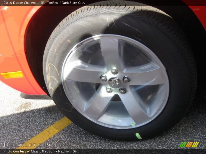 TorRed / Dark Slate Gray 2010 Dodge Challenger SE