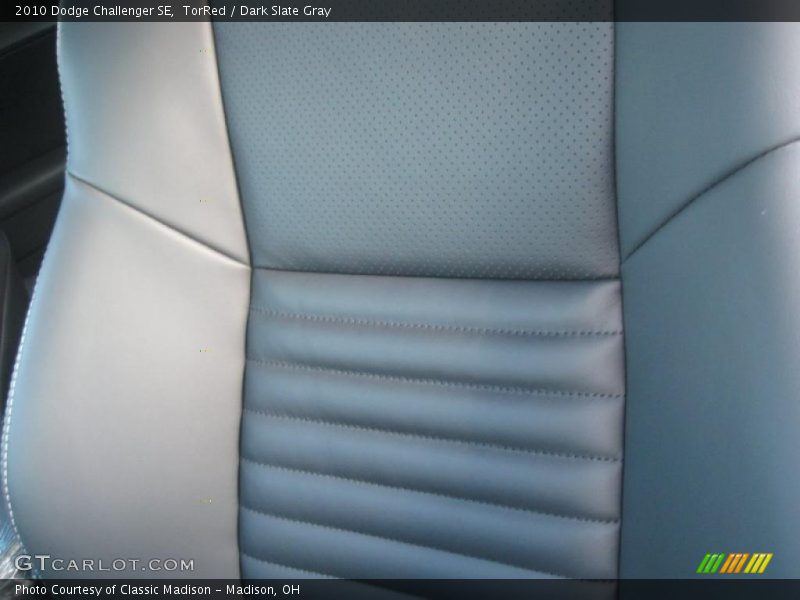 TorRed / Dark Slate Gray 2010 Dodge Challenger SE