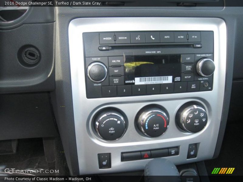 TorRed / Dark Slate Gray 2010 Dodge Challenger SE