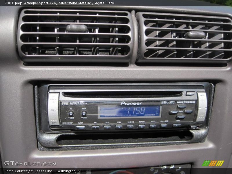 Silverstone Metallic / Agate Black 2001 Jeep Wrangler Sport 4x4