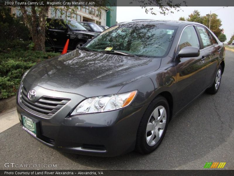 Magnetic Gray Metallic / Ash 2009 Toyota Camry LE