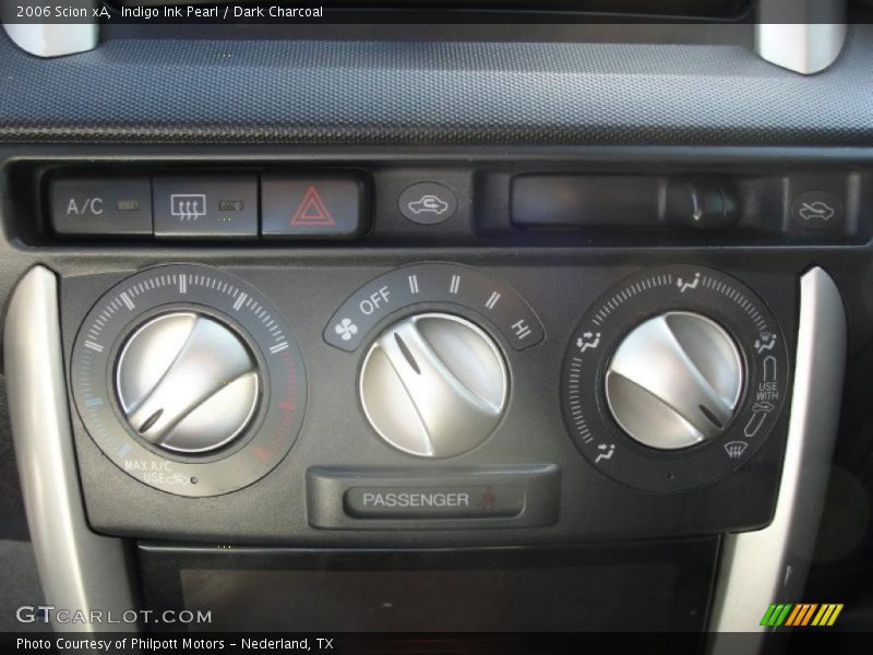 Indigo Ink Pearl / Dark Charcoal 2006 Scion xA
