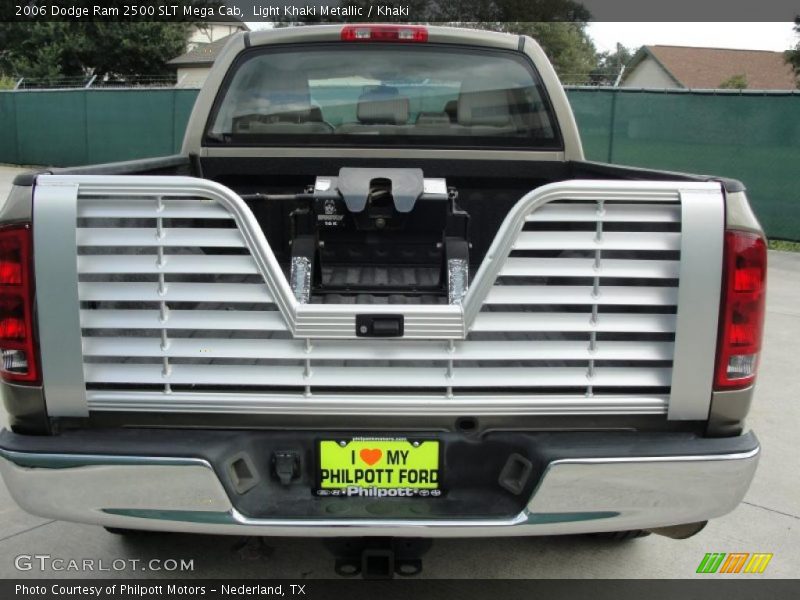 Light Khaki Metallic / Khaki 2006 Dodge Ram 2500 SLT Mega Cab