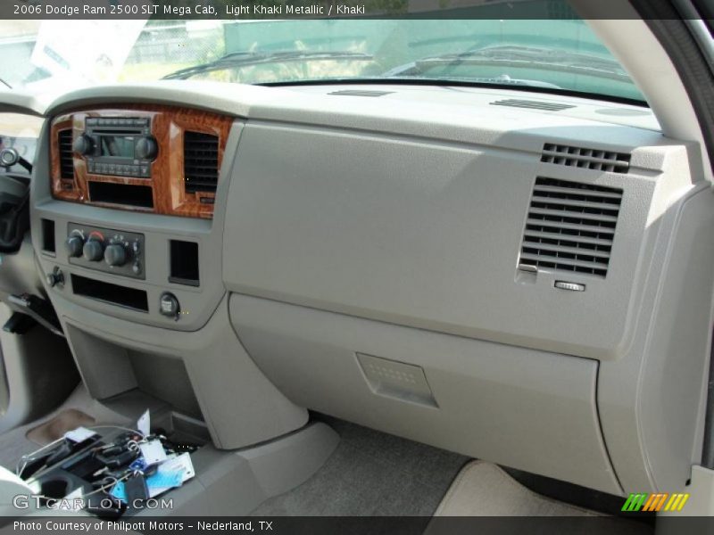 Light Khaki Metallic / Khaki 2006 Dodge Ram 2500 SLT Mega Cab