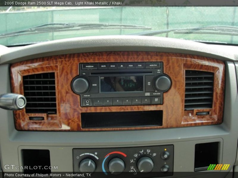 Controls of 2006 Ram 2500 SLT Mega Cab